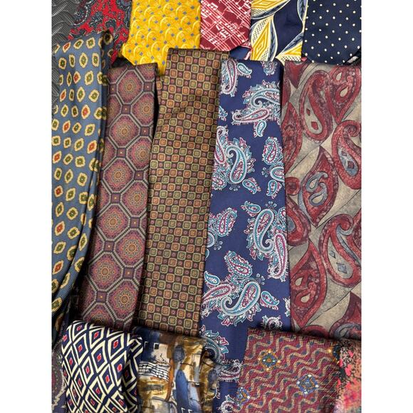 Lot of 50 Groovy Ties: Mostly Silk, Classic Mix J. Garcia Alfani Dior Everything - Picture 4 of 11